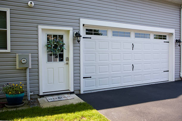 24/7 Emergency Garage Door Panel Replacement experts in Annandale, NJ